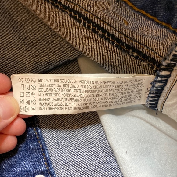 Forever 21 Contemporary Rose Patch Button Up Denim Skirt Size S 🌹 LIKE NEW! - Picture 4 of 4